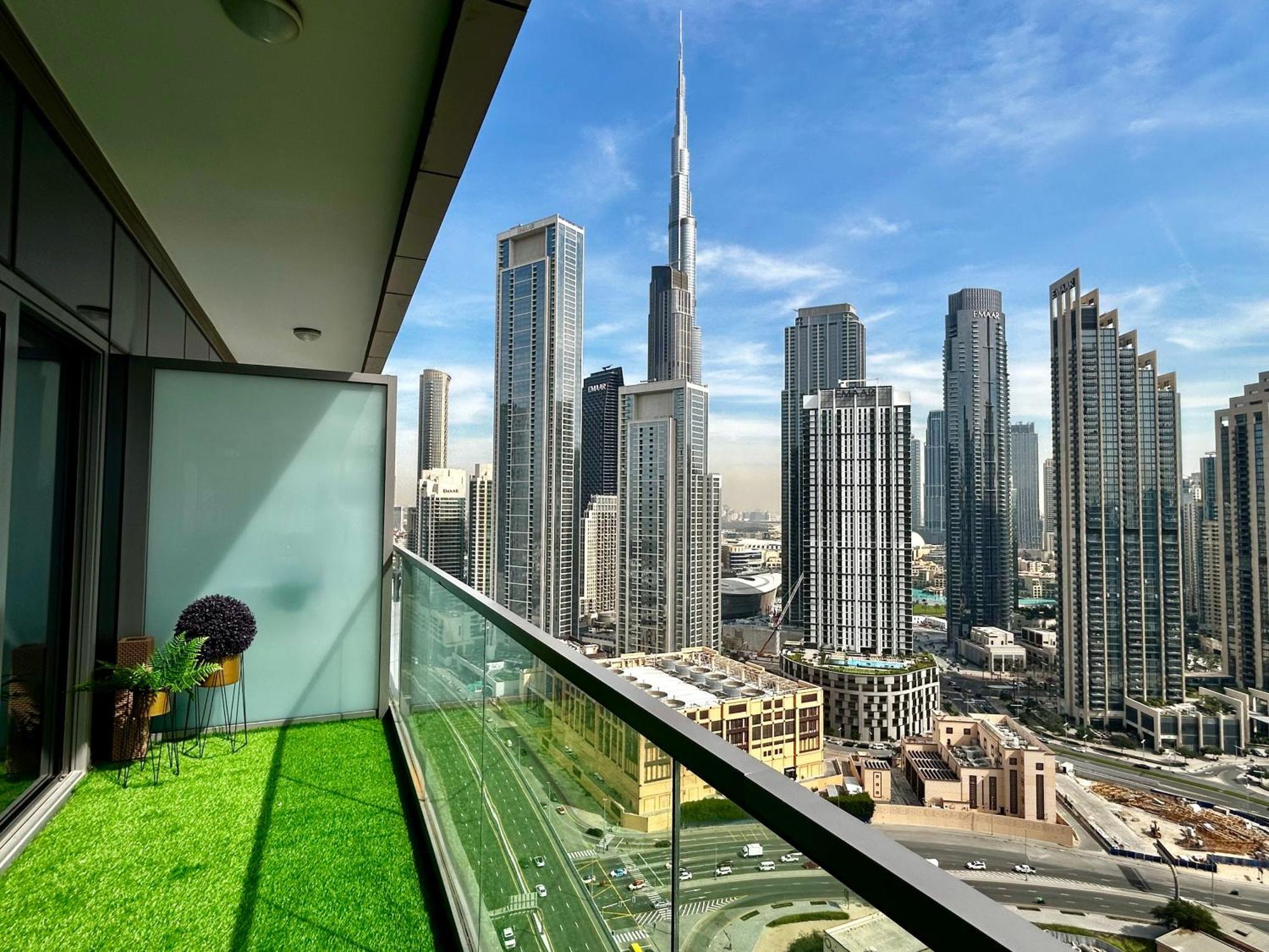 Appartamento Burj Khalifa Views 2Br With Infinity Pool Downtown Dubai Esterno foto
