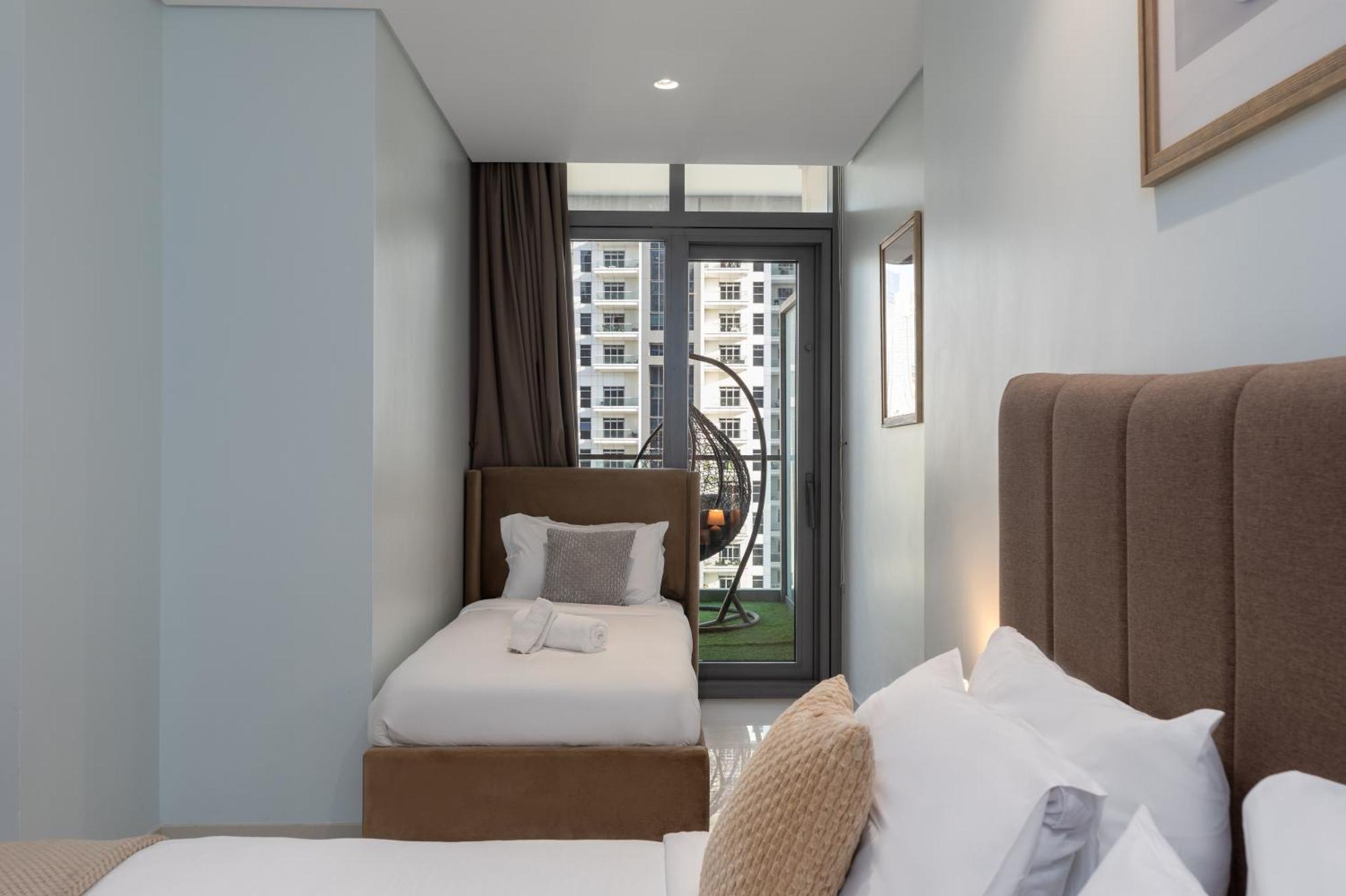Appartamento Burj Khalifa Views 2Br With Infinity Pool Downtown Dubai Esterno foto